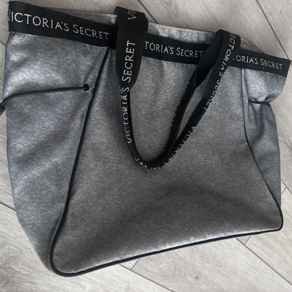 VICTORIAS SECRET TOTE BAG - Picture 1 of 7